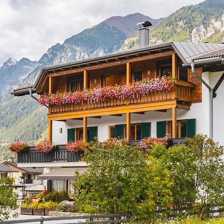 Hotel Erna Gossensass Exteriör bild