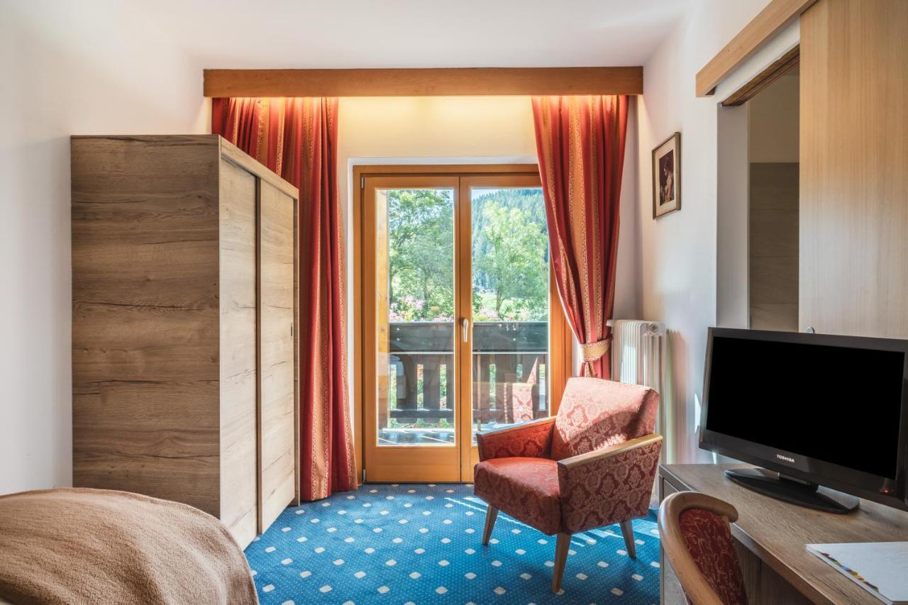 Hotel Erna Gossensass Exteriör bild